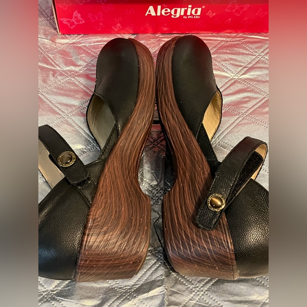 ALEGRIA Black Mary Jane Comfort Clog with Floral Insole - Picture 7 of 12